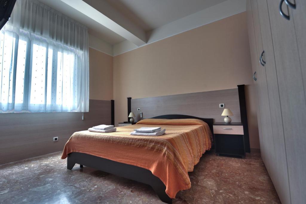 Aragonese Bed and Breakfast Ρέτζιο ντι Καλάμπρια Δωμάτιο φωτογραφία
